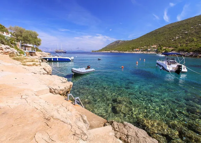 Robinson Ina 3 * Gdinj