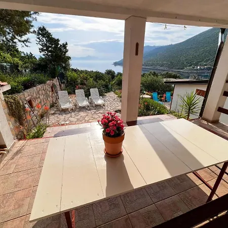 Feriehus Robinson Ina 3 Gdinj