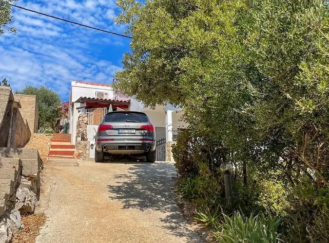 Hébergement de vacances Robinson Ina 3 *